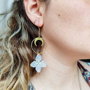 Boucles d'oreilles fleuries - Lune & Hortentia - BIJOUX FLEURIS