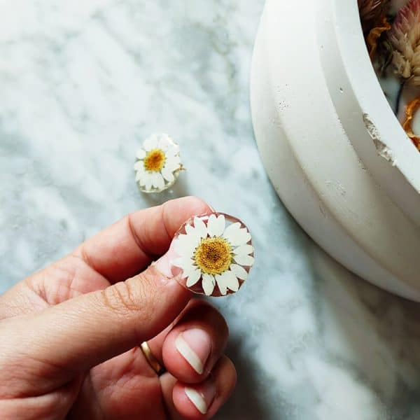 Boucles d'oreilles fleuries - Petite Marguerite - Bijoux fleuris FRANCE