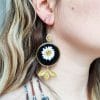 Boucles d'oreilles fleuries - Grande Marguerite - BIJOUX FLEURIS PARIS